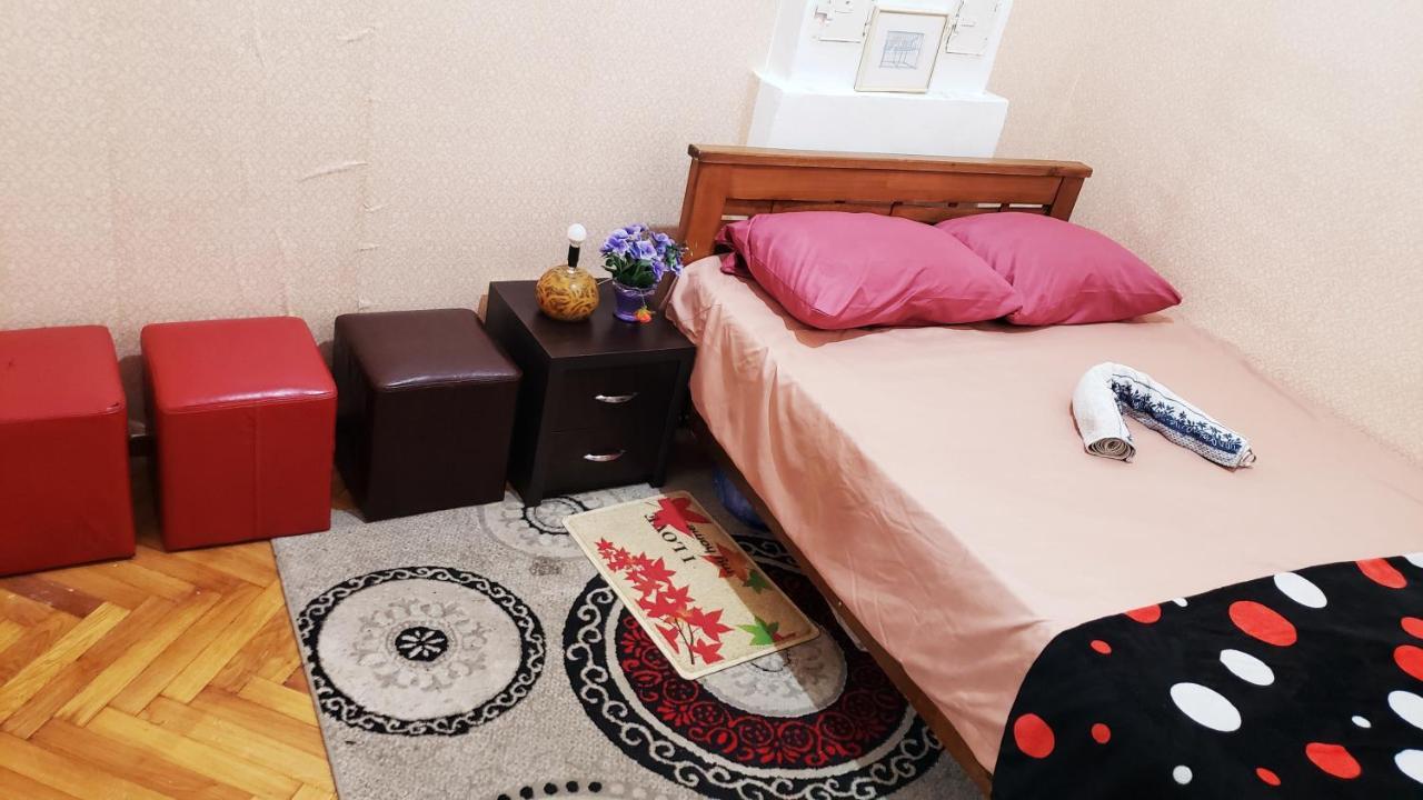 Taj Hostel Tbilisi Exteriör bild