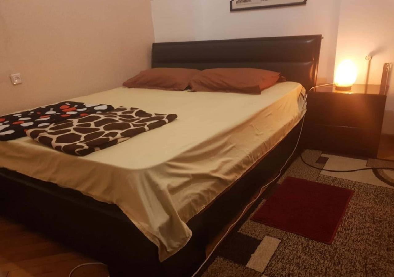 Taj Hostel Tbilisi Exteriör bild
