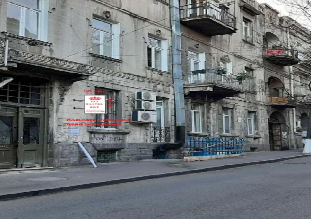 Taj Hostel Tbilisi Exteriör bild